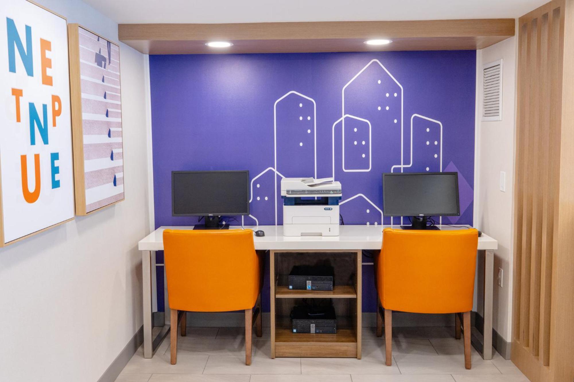 Holiday Inn Express - Neptune By Ihg Exteriér fotografie