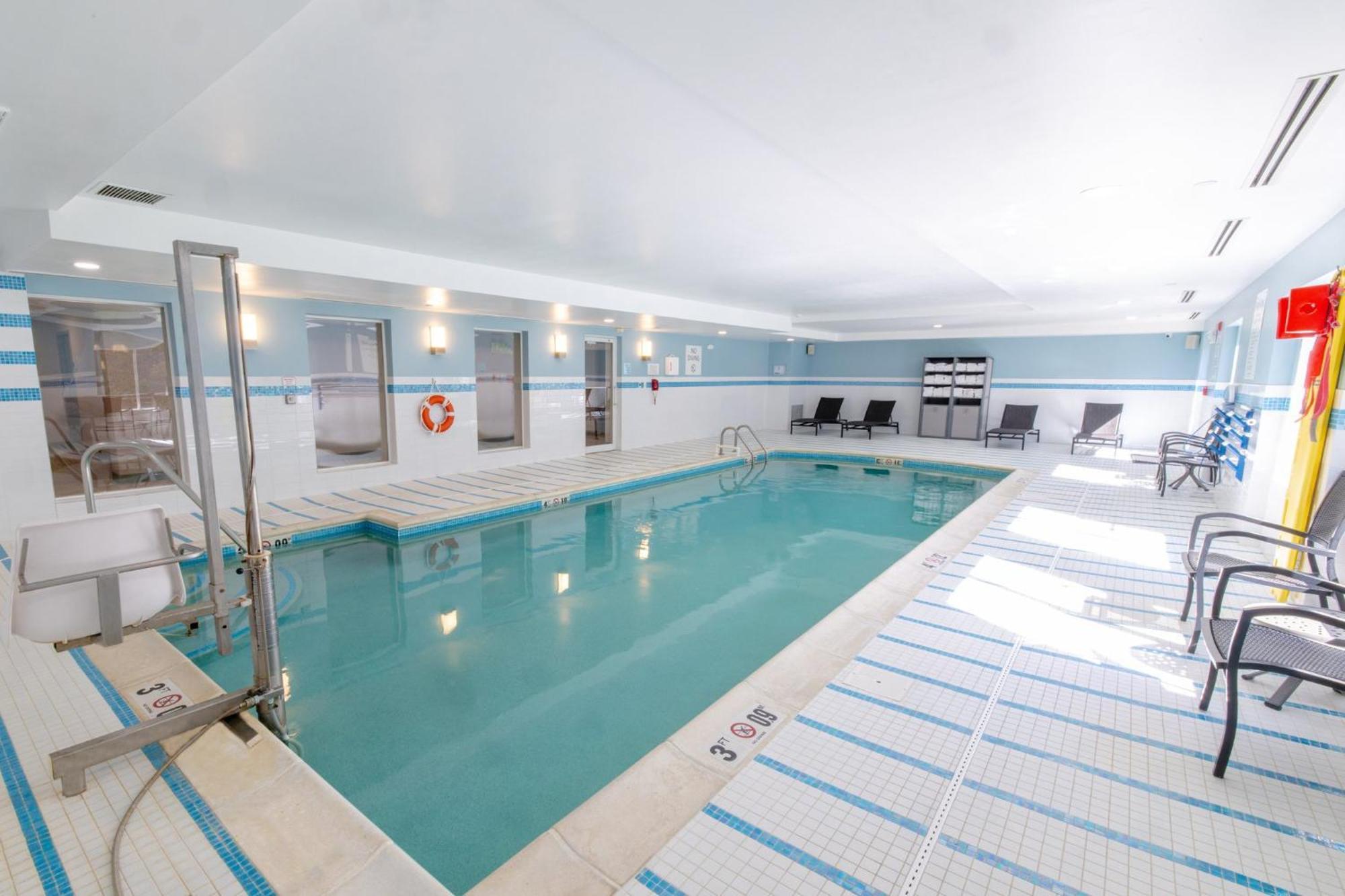 Holiday Inn Express - Neptune By Ihg Exteriér fotografie