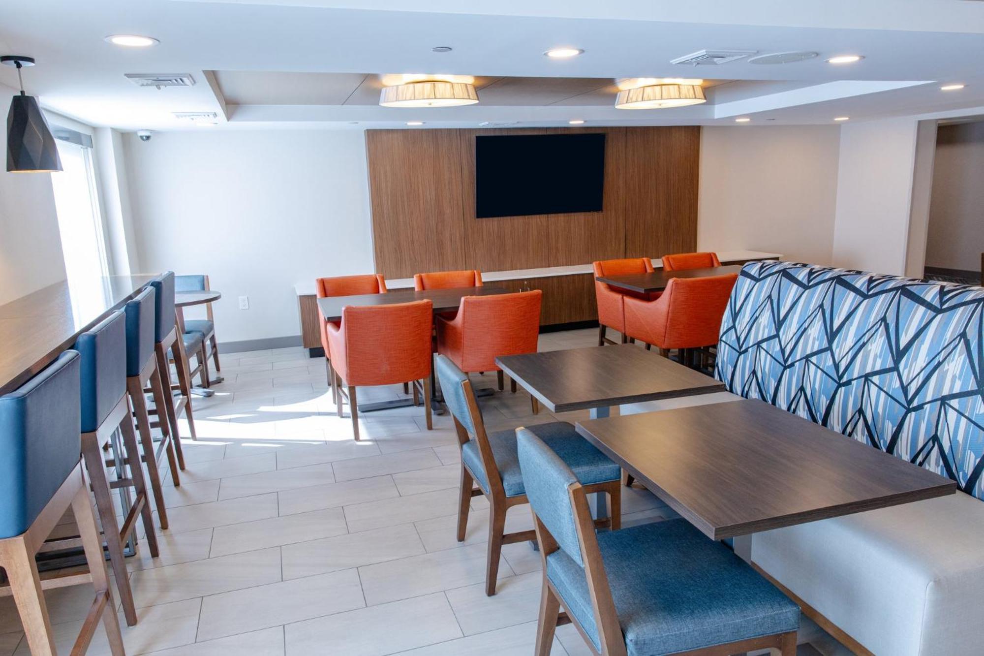 Holiday Inn Express - Neptune By Ihg Exteriér fotografie